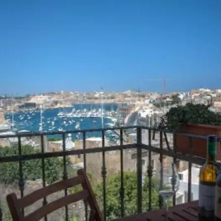 Upper Valley Sea View Apartment *