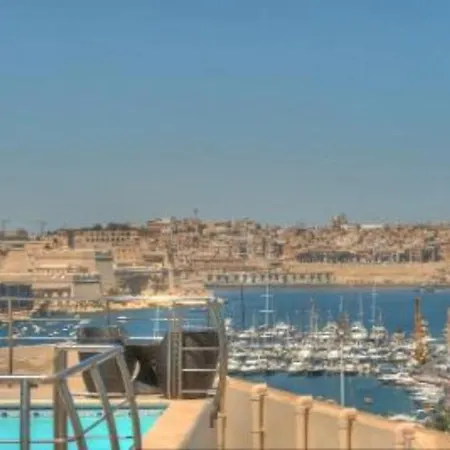 Upper Valley Sea View Kalkara